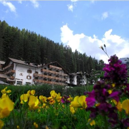 Hotel Scoiattolo Tesero Exterior foto