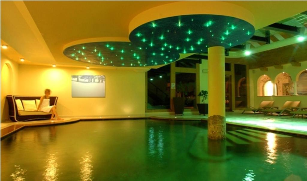 Hotel Scoiattolo Tesero Exterior foto
